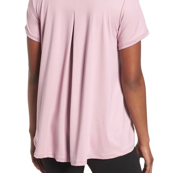 bobeau Tops - NWT Bobeau Butter Soft Tee